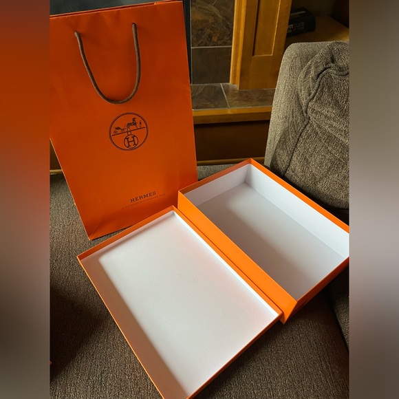 Hermes boxes and paper bags for sale. This post is for small paper bag - Picture 5 of 6